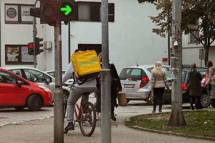 SRAMNA KRAĐA Dostavljač hrane ostao bez električnog bicikla