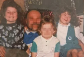 (FOTO) "Dirao me po GRUDIMA I PREPONAMA" Anđela i Helena imale su 8 i 10 godina kada su dobile OČUHA IZ PAKLA, a stvari koje im je radio samo ZVIJERI mogu da smisle