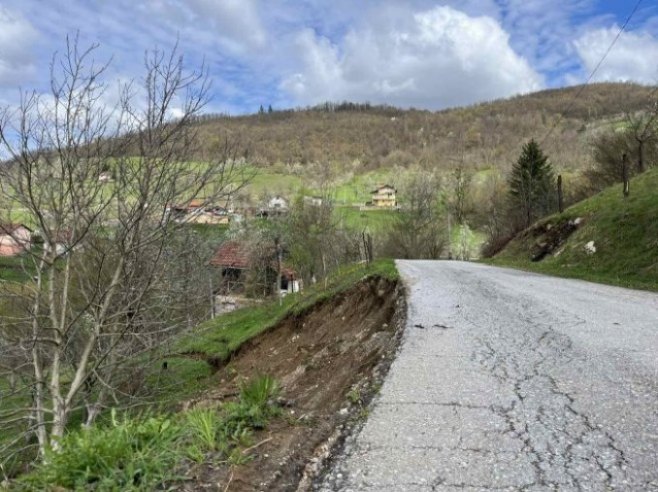 (FOTO) VANREDNA SITUACIJA U BANJALUCI Klizišta i odroni napravili veliku štetu u ovim naseljima najvećeg grada Srpske