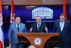 (FOTO) Višković pozvao ZABRANJENE TUŽIOCE u goste: Kako vlast u Srpskoj KRŠI ZAKONE koje je usvojila Narodna skupština