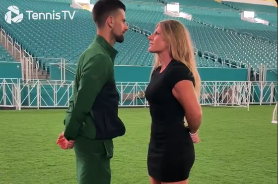 (VIDEO, FOTO) "Koljena mi klecaju" Američka UFC zvijezda "strijeljala" Đokovića pogledom