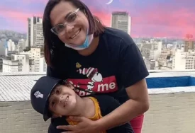 (FOTO) Mama i kćerka poslije tranzicije postale TATA I SIN: Djevojčica sa 4 godine odlučila da bude muško, isto uradila i majka, a kada su otkrile detalje priče svijet je ostao frapiran