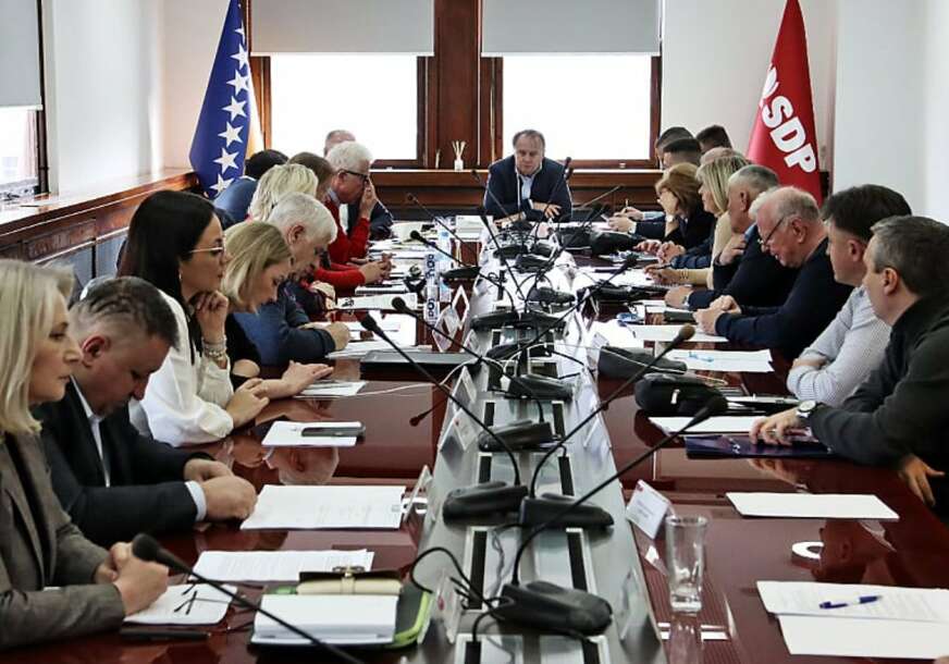 „Osuđujemo najnovije pokušaje Milorada Dodik“ Predsjedništvo SDP pozvalo rukovodstvo RS da se vrate u okvire ustavnog djelovanja