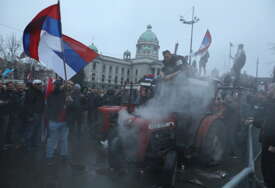 (FOTO) MUP Srbije razjasnio situaciju: Zvučni top nije korišćen na protestu u Beogradu, OVAKO IZGLEDA ANTIDRON PUŠKA