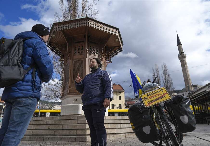 (FOTO) Nesvakidašnje putovanje: Turčin iz Njemačke krenuo biciklom sve do Saudijske Arabije, zaustavio se u Sarajevu, pa ga oduševilo gostoprimstvo građana BiH