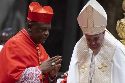 kardinal Robert Sara i papa Franjo