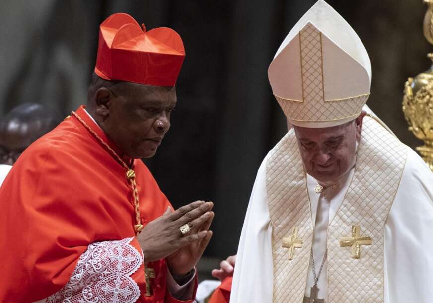  kardinal Robert Sara i papa Franjo