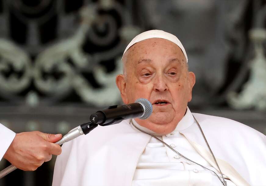 papa Franjo