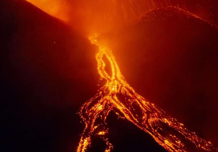 Vulkan Etna u Italiji ponovno eruptirao