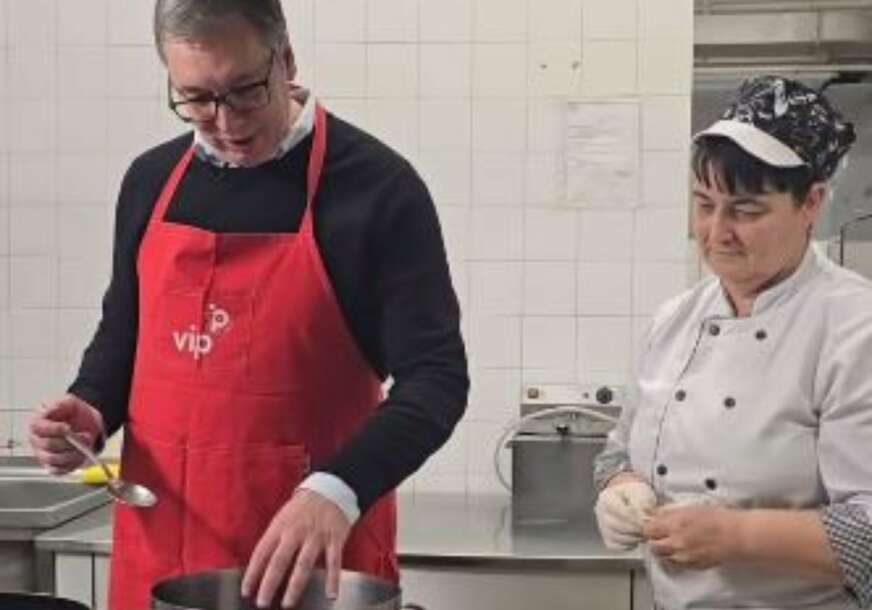 aleksandar vučić, farbanje jaja
