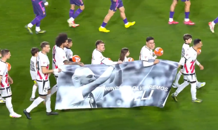 (FOTO) “Nećemo te zaboraviti Deli” Tužni aplauz odjekuje Madridom, Španija se u suzama oprostila od legende Partizana