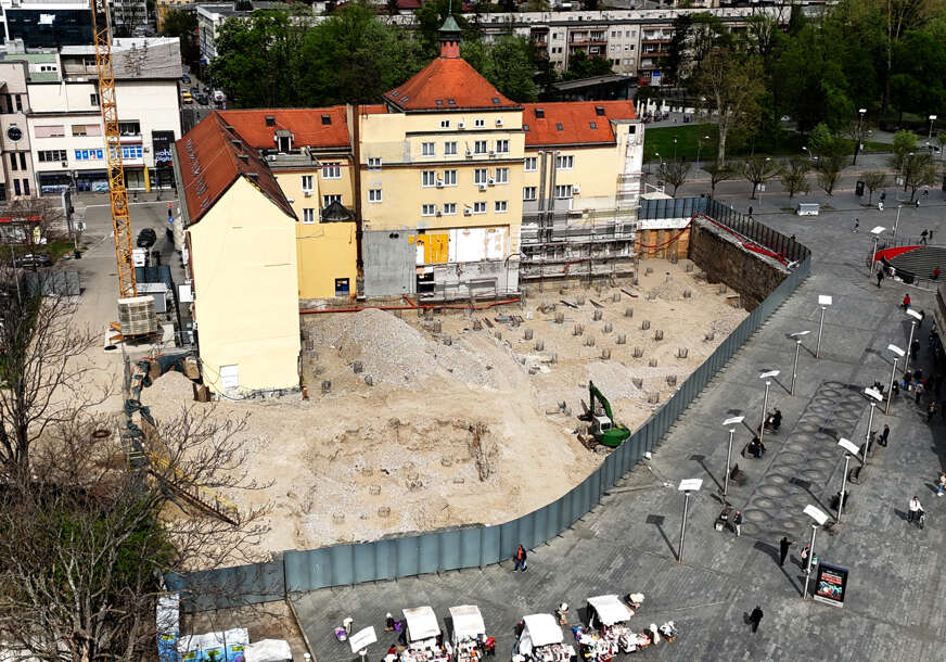 ZAŠTITNA OGRADA NA GRADILIŠTU HOTELA PALAS 