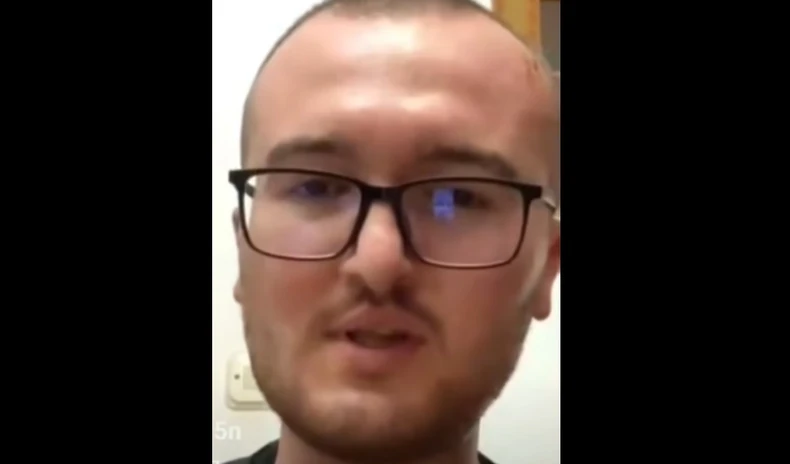 (UZNEMIRUJUĆI VIDEO) "Samo sam vidio da se ljudi RASPADAJU" Momak koji je preživio požar u Kočanima POKAZAO SVOJE RANE