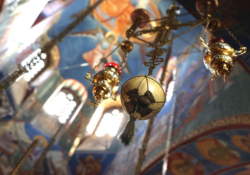 manastir Tvrdoš unutrašnjost ikonostas