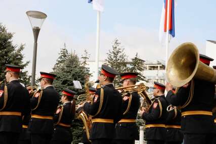 (FOTO) "Ne možemo plakati i veseliti se na isti dan" Kada institucije zaborave SOPSTVENU ISTORIJU ili zašto je otkazan koncert Policijskog orkestra MUP RS u Istočnom Sarajevu