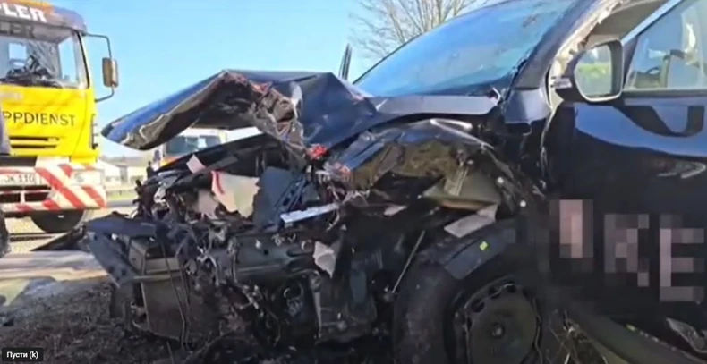 (VIDEO) Stravičan sudar u Njemačkoj: Poginuo muškarac iz Srbije, ljekari se BORE ZA ŽIVOT njegovog brata