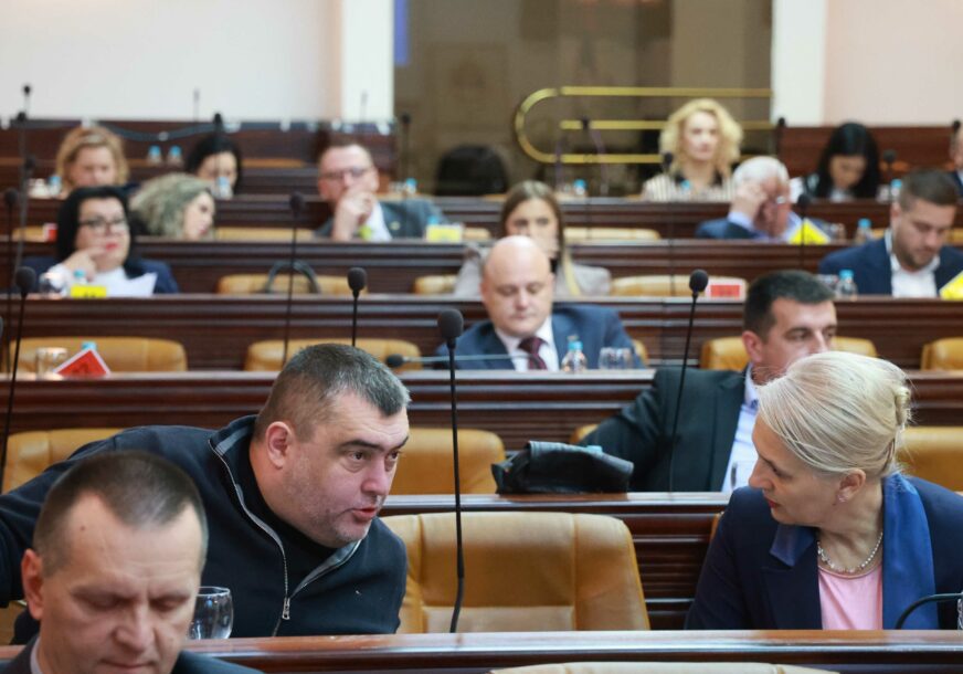 Zaposleni izvisili: Odbijen prijedloge SPS ZA POVEĆANJE PLATA radnicima Gradske uprave