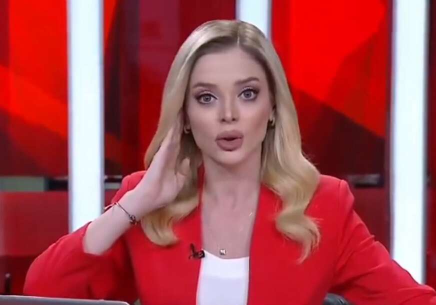 (VIDEO) Voditeljka se grčevito držala za sto: Zemljotres u Turskoj zabilježen U PROGRAMU UŽIVO