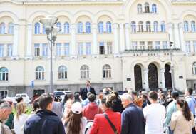 (FOTO) "Odgovor od gradonačelnika je uvijek bio isti" Roditelji u Banjaluci čekaju subvencije za vrtiće do utorka, ukoliko ih ne bude idu ponovo na protest ispred Gradske uprave