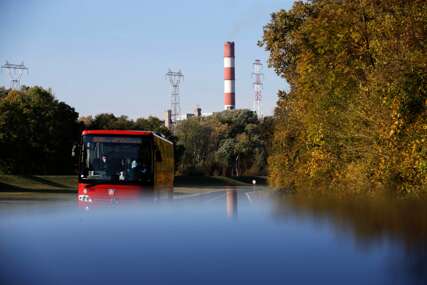 Brutalan napad u autobusu: Vozač DOBIO BATINE jer nije sačekao putnicu