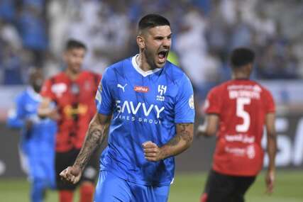 (VIDEO) MITROVIĆ U OFANZIVI Dva gola Srbina za pobjedu Al Hilala protiv Al Fateha