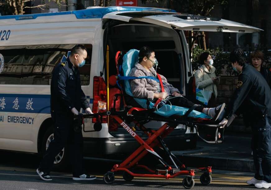 (FOTO) Drama u Kini: Prevrnula se 2 turistička broda, na desetine mrtvih