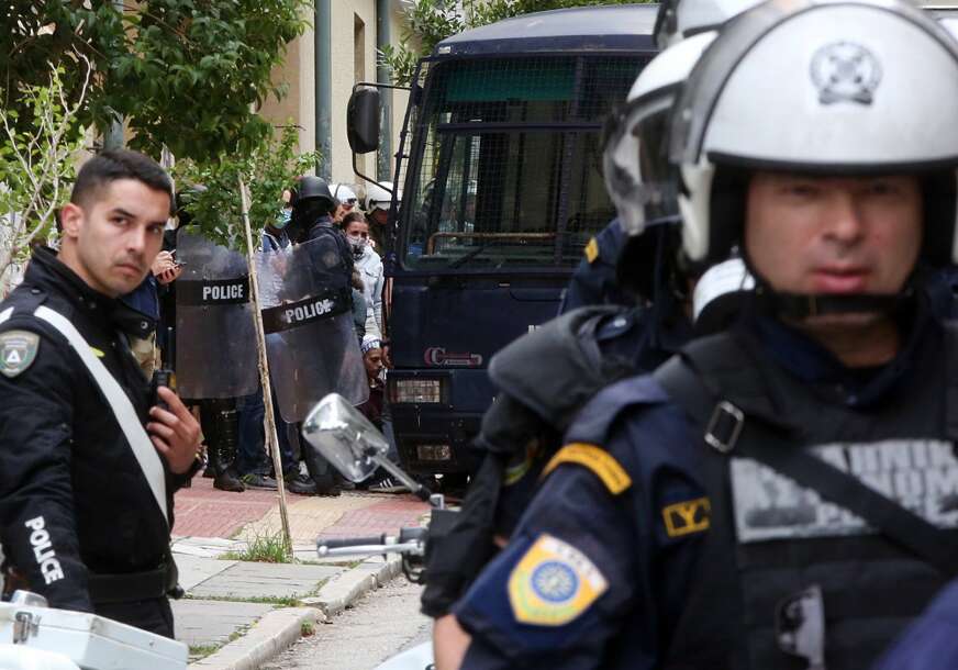 "Nešto je pošlo po zlu" Žena nosila bombu ka banci kada joj je EKSPLODIRALA U RUKAMA