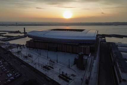 (VIDEO, FOTO) NAVIJAČI NISU ODUŠEVLJENI Spektakularni stadion Evertona dobio ime