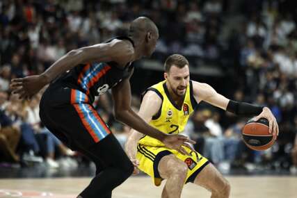 LOŠE VIJESTI ZA ZVEZDAŠE Fenerbahče želi da zadrži srpskog reprezentativca