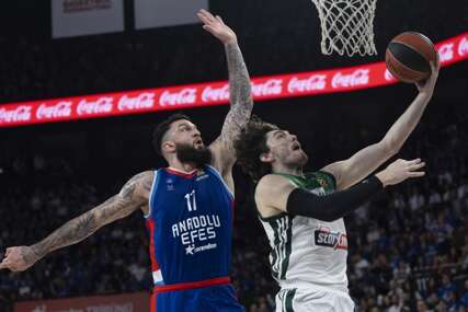 Efes izborio majstoricu: Brajant trojkom prelomio protiv Panatinaikosa