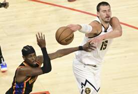 (VIDEO) Neće se pamtiti samo poraz: Jokić Denver upisali negativan rekord nakon neuspjeha od Oklahome