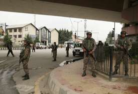 (FOTO) Najmanje 5 osoba poginulo: Pakistan izveo PRVI NAPAD NA INDIJU, sile pozivaju na deeskalaciju i dijalog