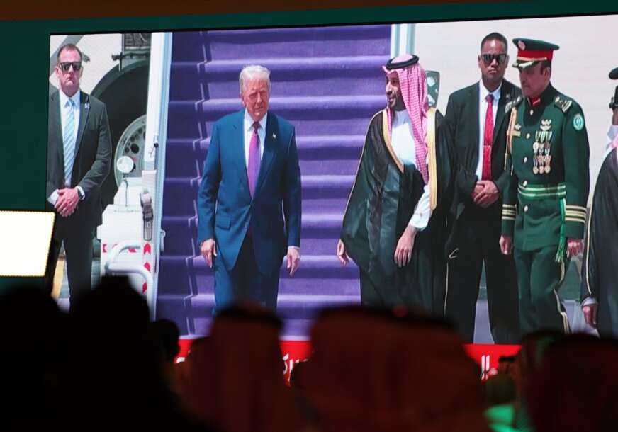 Donald Tramp STIGAO U RIJAD: Slijede 4 dana politike, biznisa i velikih ulaganja
