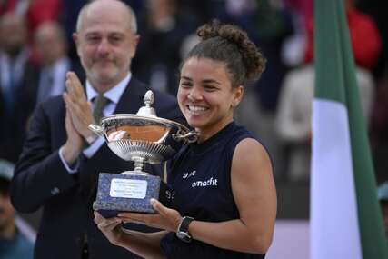 ITALIJANKA PORAZILA AMERIKANKU Јasmin Paolini osvojila masters u Rimu