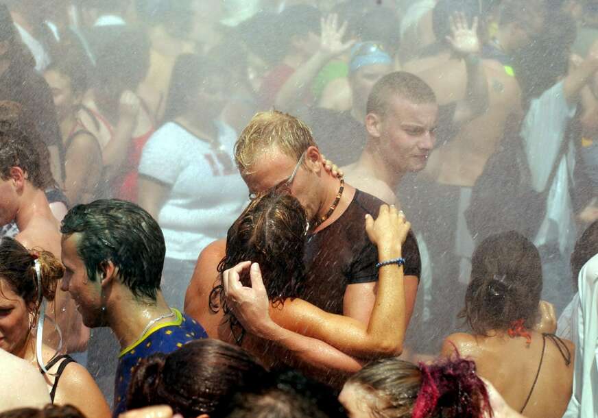 PRVO PORADITE NA SEBI Ovo su znakovi da niste spremni za ozbiljnu vezu