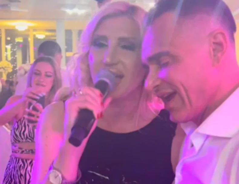 Dragan Stanković nakon raskida sa Jovanom Jeremić u CENTRU PAŽNJE: Pogodili su ga stihovi, pa je ovu pevačicu ZAGRLIO PRED SVIMA