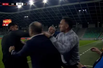 (VIDEO) TUČA FUDBALERA U FINALU KUPA Napadnut i bivši trener Crvene zvezde