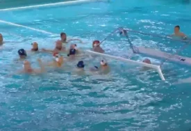 (VIDEO) OKRŠAJ U BAZENU Neočekivana tuča srpskih vaterpolista, zabilježene ružne scene