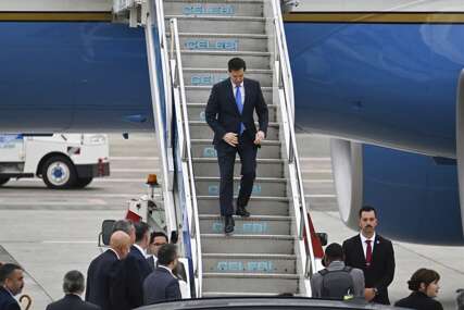 (FOTO) Dočekan na aerodromu: Američki državni sekretar Rubio stigao u Istanbul na mirovne pregovore Rusije i Ukrajine