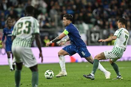 (VIDEO) BETIS NA KOLJENIMA Sančo pogodio i približio Čelsi novom evropskom trofeju