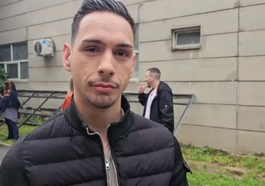 (VIDEO) NAKON 10 GODINA PONOVO U JAVNOSTI Obožavali ste ga kad je bio dječak, a sestra mu ova poznata pjevačica