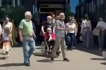 (VIDEO) DRAMA U TRŽNOM CENTRU U BANJALUCI Svi posjetioci i radnici morali da napuste objekat
