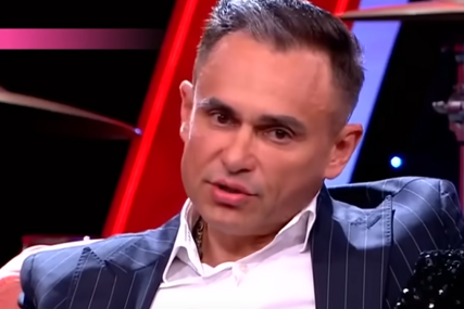 (FOTO) Svi gledaju u ovaj detalj: Bivši vjerenik Jovane Jeremić u Novakovom društvu "Šampioni igraju sve dok ne pobjede"