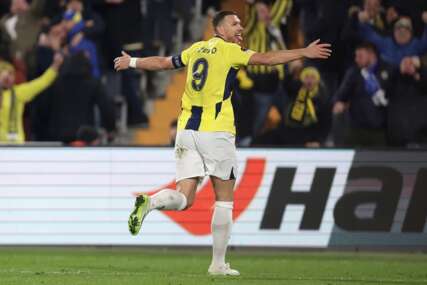 (VIDEO) "Zauvijek ćete imati mjesto u mom srcu" Kapiten BiH se na EMOTIVAN način oprostio od Fenerbahčea