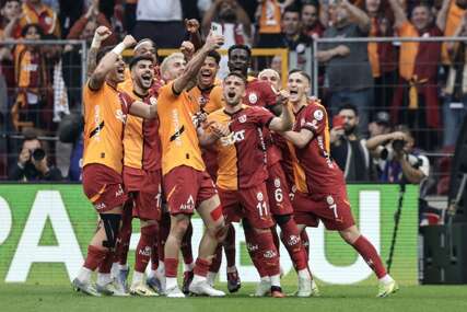 (VIDEO) Dupla kruna Galatasaraja: I golman Muslera se upisao u listu strijelaca