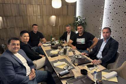 Goran Selak sa saradnicima