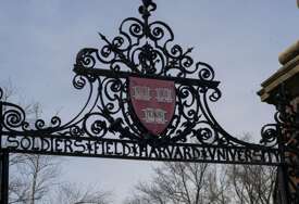 UDAR NA ČUVENI UNIVERZITET Harvard tužio Trampovu administraciju zbog skandalozne odluke