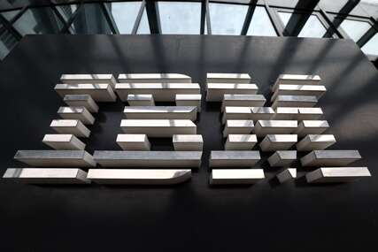 IBM NAUČIO SKUPU LEKCIJU Kompanija otpustila 7.800 radnika kako bi ih zamijenila vještačkom inteligencijom, pa uslijedio neočekivan obrt