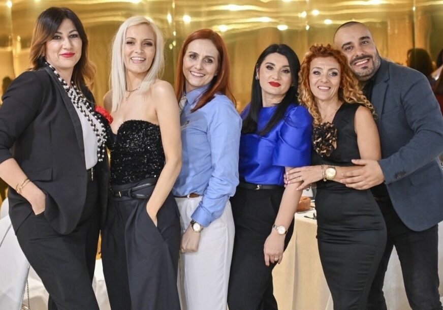 (FOTO) Ekonomisti proslavili 25 godina mature: Slavlje do jutra uz anegdote iz ŠKOLSKIH KLUPA