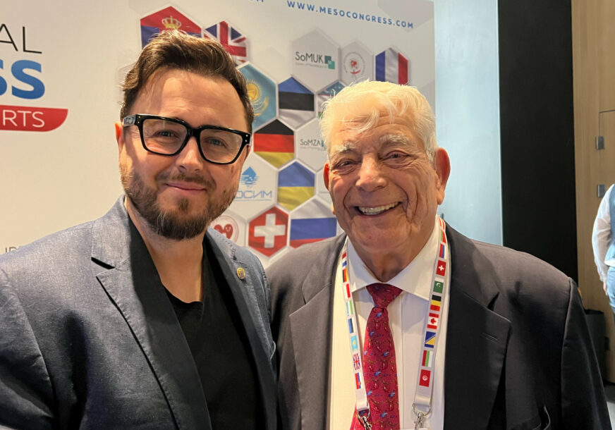 Kenan Mandra i dr Philippe Petit, predsjednik Međunarodne Asocijacije za Mezoterapiju (IAM) i pionir primjene mezoterapije u medicini, na kongresu